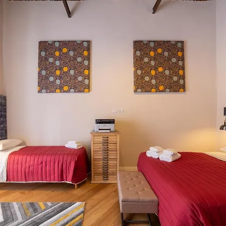 Design Next Sorbillo On Tribunali St By Houseinnaples