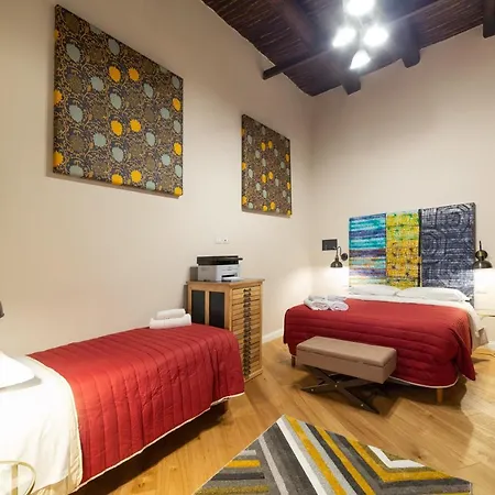 Design Next Sorbillo On Tribunali St By Houseinnaples * Napels