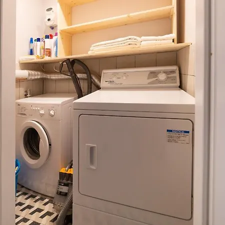 Design Next Sorbillo On Tribunali St By Houseinnaples * Napels