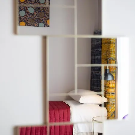 Appartement Design Next Sorbillo On Tribunali St By Houseinnaples Napels