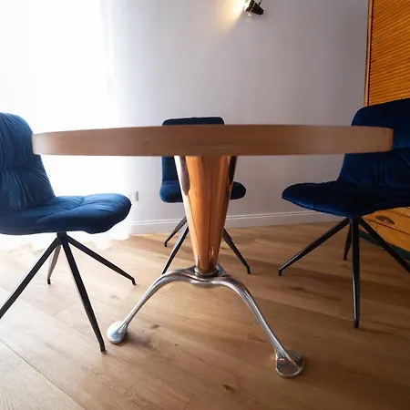 Design Next Sorbillo On Tribunali St By Houseinnaples * Napels